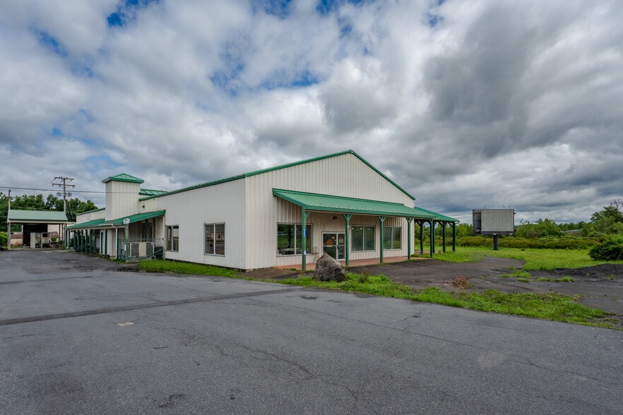4300 Manor Dr, Stroudsburg, PA for lease - Building Photo - Image 3 of 3