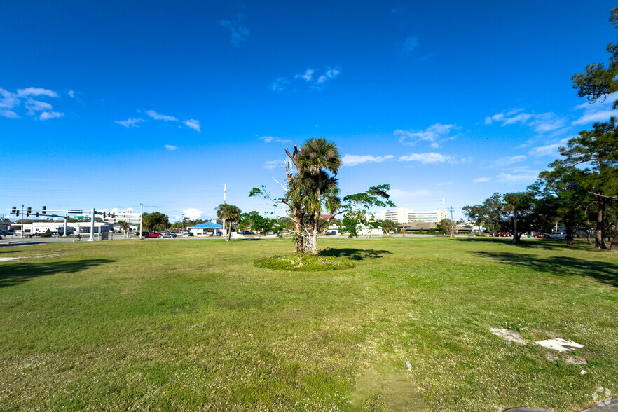 1500 Pine St, Melbourne, FL for sale - Primary Photo - Image 1 of 4