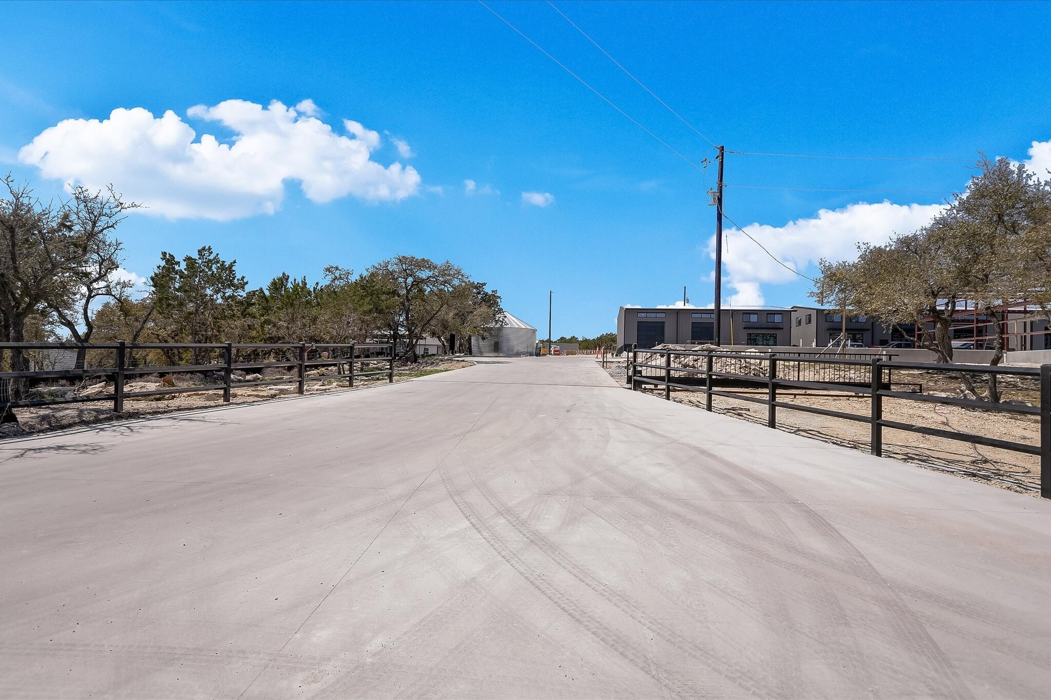 451 Farrell Rd, Dripping Springs, TX for sale Primary Photo- Image 1 of 65