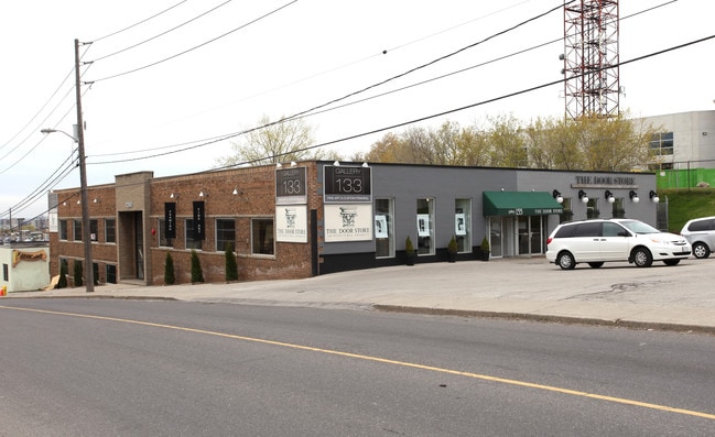 More details for 1260 Castlefield Ave, Toronto, ON - Retail for Lease