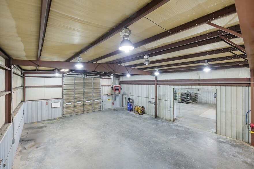 654 W 138th St, Glenpool, OK for lease - Building Photo - Image 3 of 25