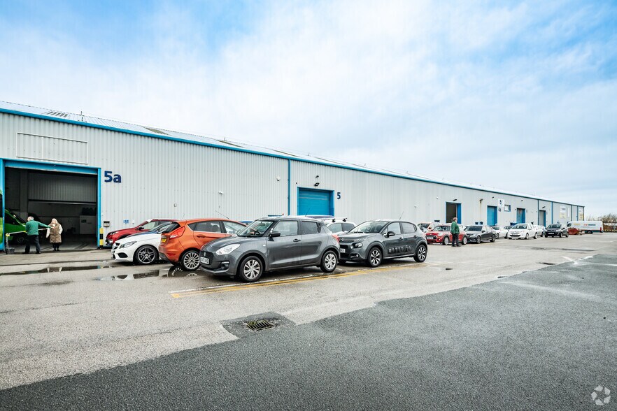 Rosscliffe Rd, Ellesmere Port à louer - Photo du bâtiment - Image 3 de 10