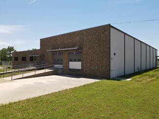 Plus de détails pour 1101 Woods St, Gainesville, TX - Industriel à louer