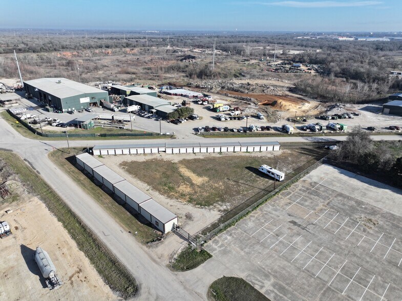 8877 Stewarts Mdws, College Station, TX à vendre - Photo du bâtiment - Image 2 de 33