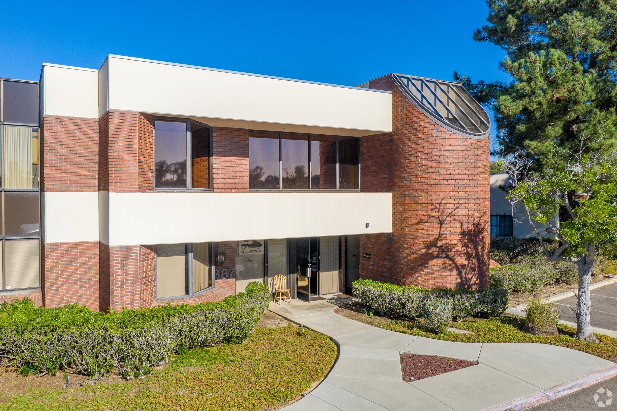 6387 Nancy Ridge Dr, San Diego, CA à louer Photo du bâtiment- Image 1 de 5