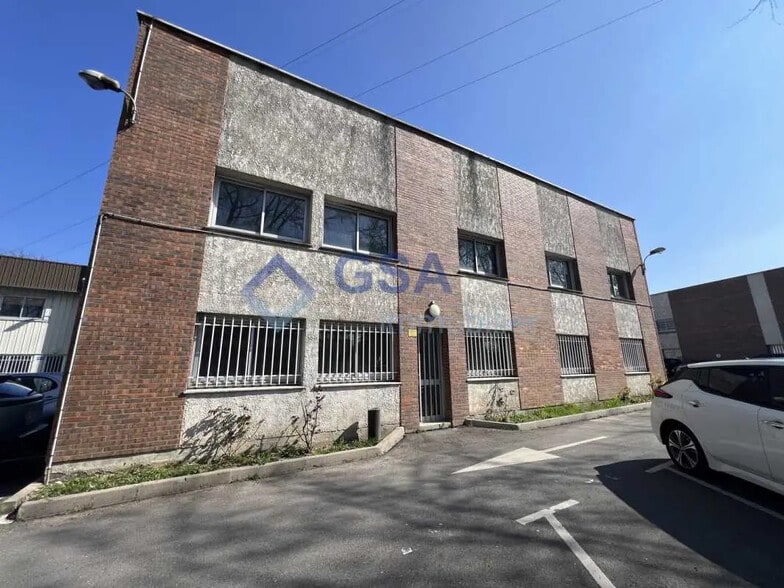 Office in Lisses for lease - Building Photo - Image 1 of 4