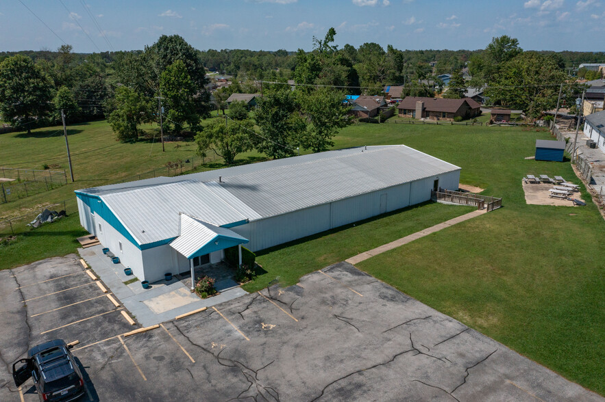 1106 NW 10th St, Bentonville, AR for sale - Building Photo - Image 1 of 13