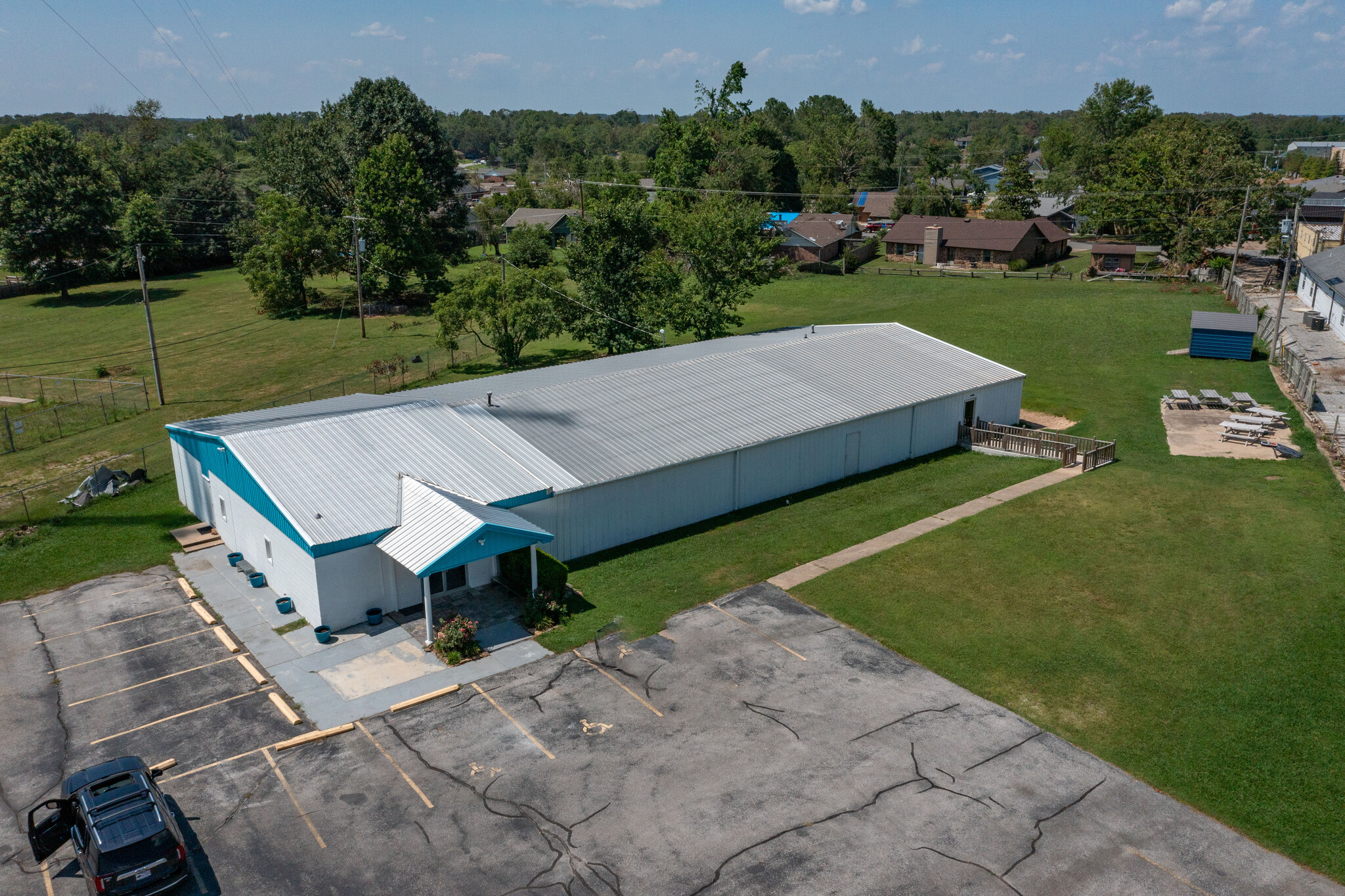 1106 NW 10th St, Bentonville, AR for sale Building Photo- Image 1 of 14