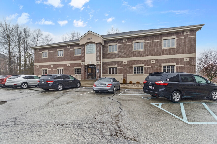 695 Pro Med Ln, Carmel, IN for lease - Building Photo - Image 3 of 6