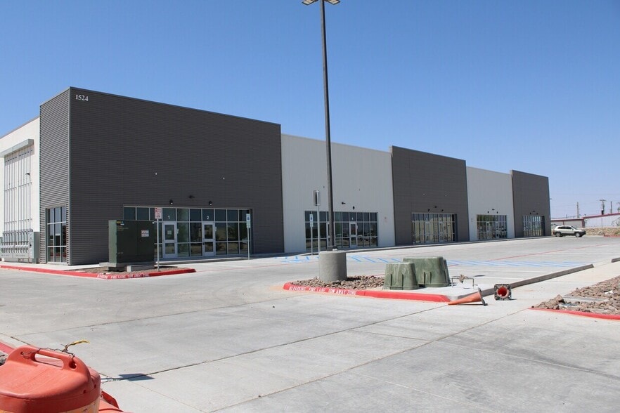 1524 Pawling Dr, Horizon City, TX for lease - Building Photo - Image 2 of 15