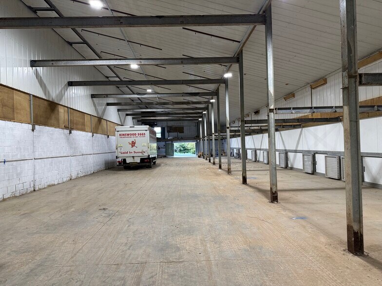 Emms Ln, Horsham à louer - Photo du bâtiment - Image 3 de 5