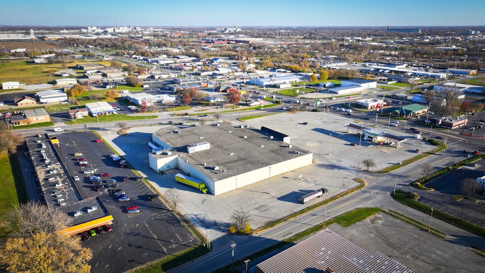 1450 E Pershing Rd, Decatur, IL for sale - Building Photo - Image 3 of 32