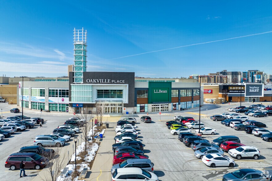 240 Leighland Ave, Oakville, ON à louer - Photo du bâtiment - Image 1 de 4