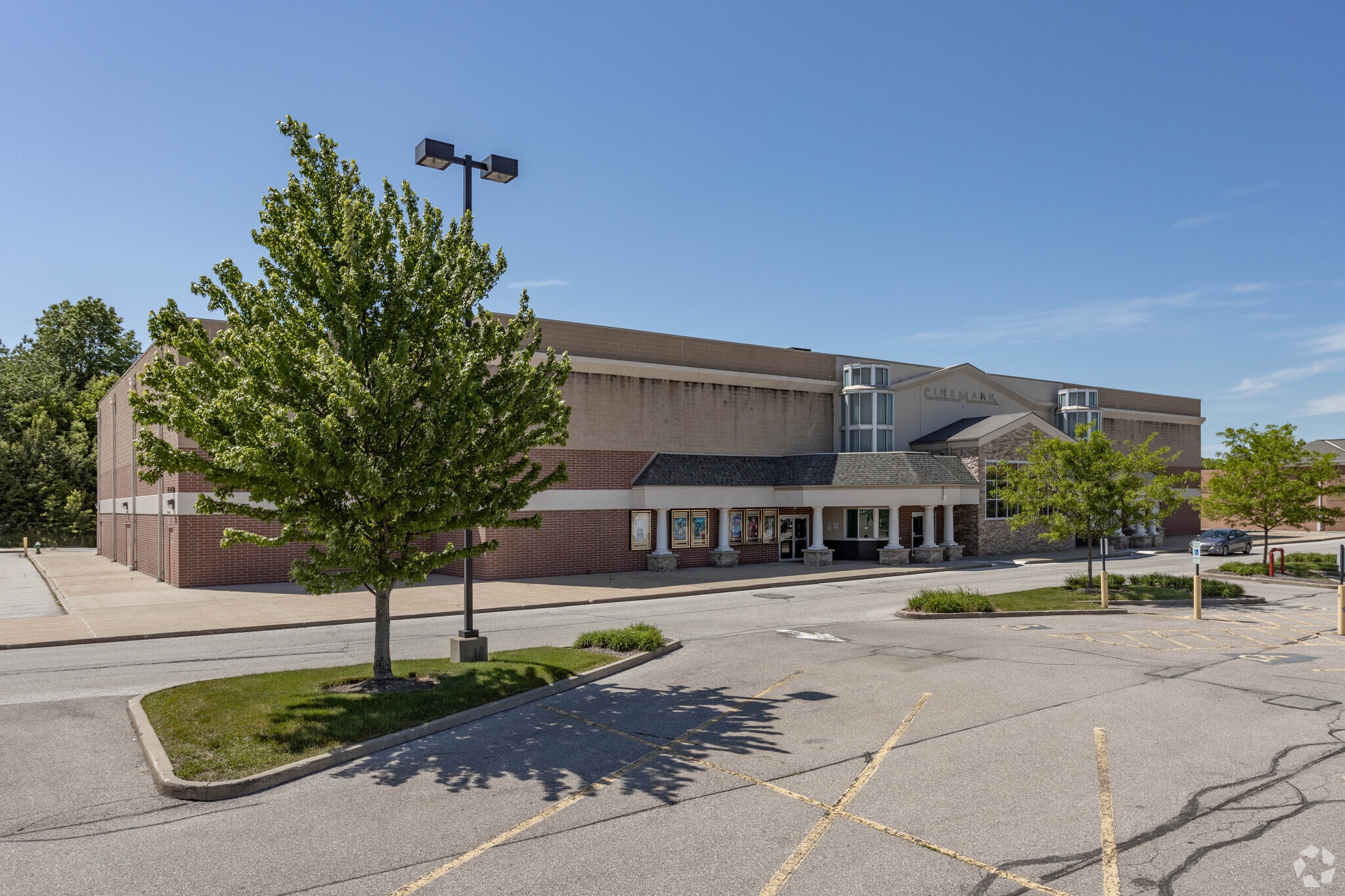 140 Barrington Town Square Dr, Aurora, OH à vendre Photo principale- Image 1 de 7