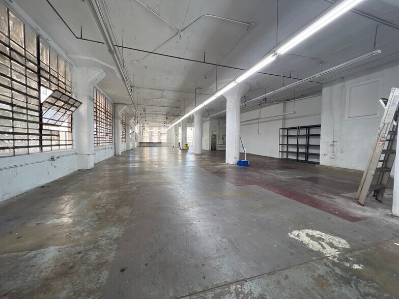 417 E Pico Blvd, Los Angeles, CA for lease - Interior Photo - Image 2 of 10