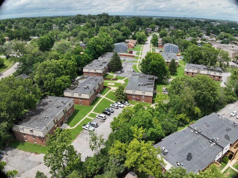 1328-1345 Devonport Dr, Lexington, KY for sale - Matterport Community - Image 3 of 25