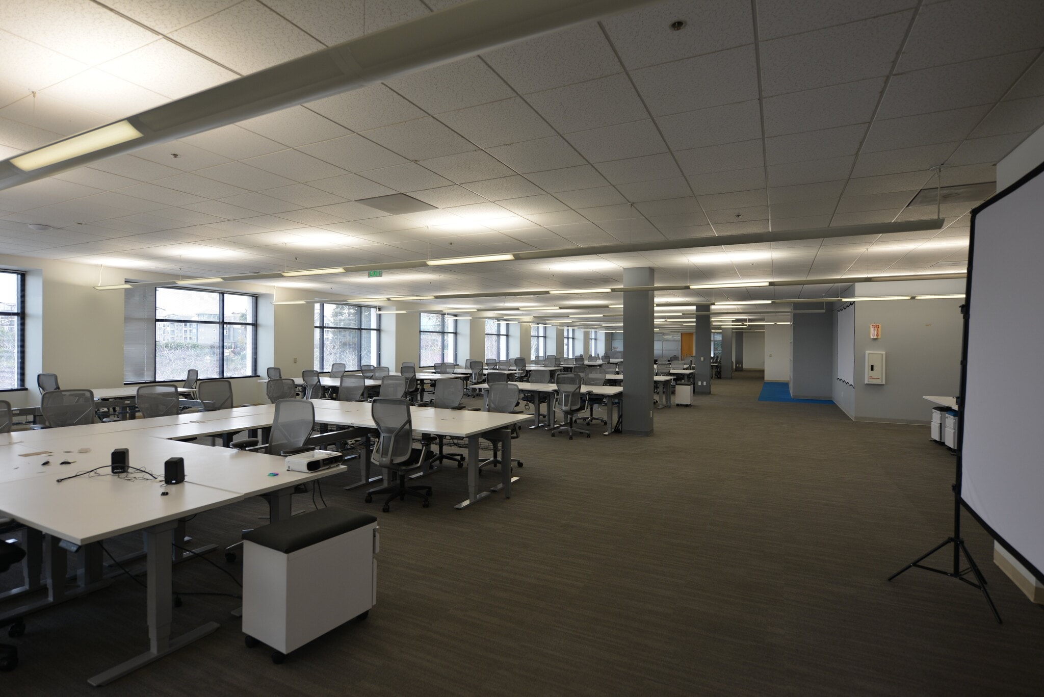 350 Convention Way, Redwood City, CA à louer Photo intérieure- Image 1 de 6