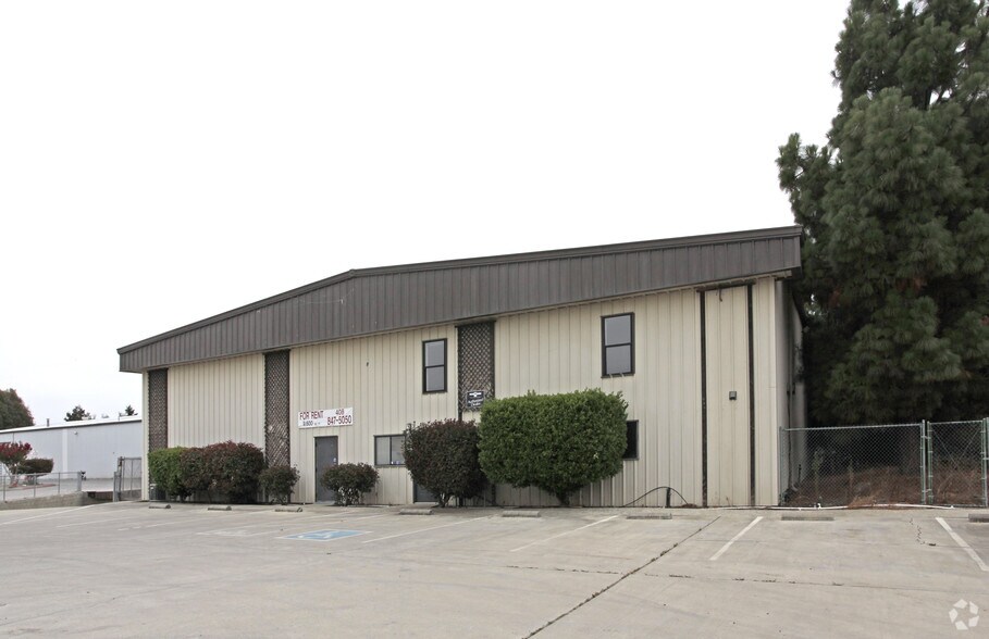 2560 San Juan Rd, Hollister, CA à vendre - Photo du bâtiment - Image 2 de 2