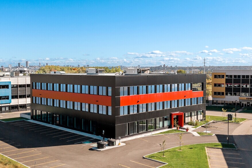 1280 Rue Du Blizzard, Québec, QC à louer - Photo principale - Image 1 de 5