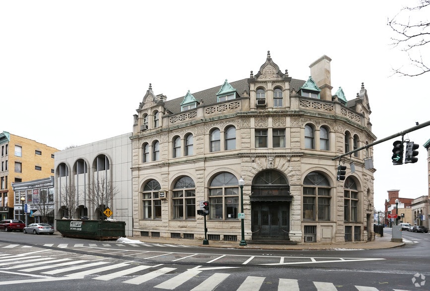 4 Broadway, Norwich, CT for lease - Building Photo - Image 1 of 25