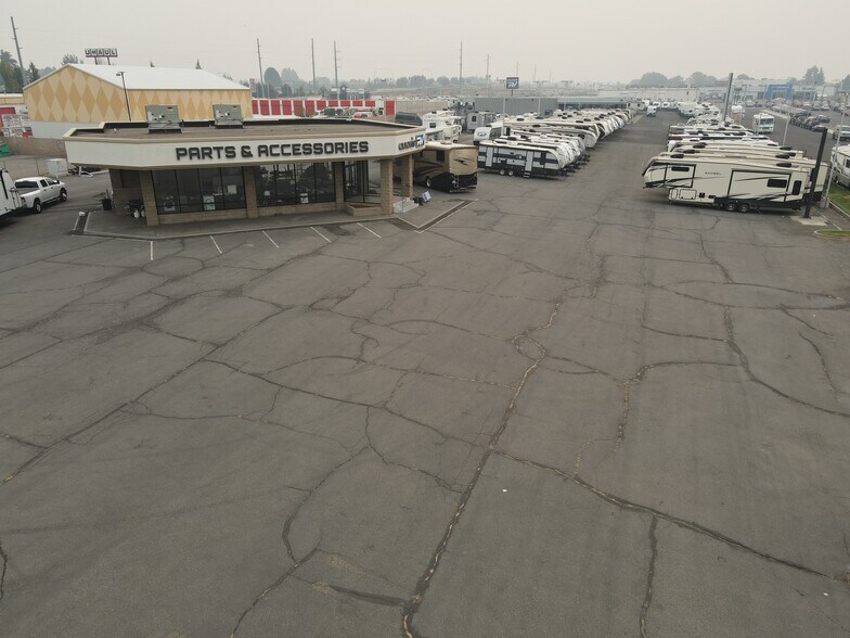 3305 W Marie St, Pasco, WA à vendre - Photo du bâtiment - Image 2 de 19