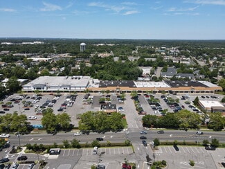 More details for 533-605 Montauk Hwy, Bay Shore, NY - Retail for Lease