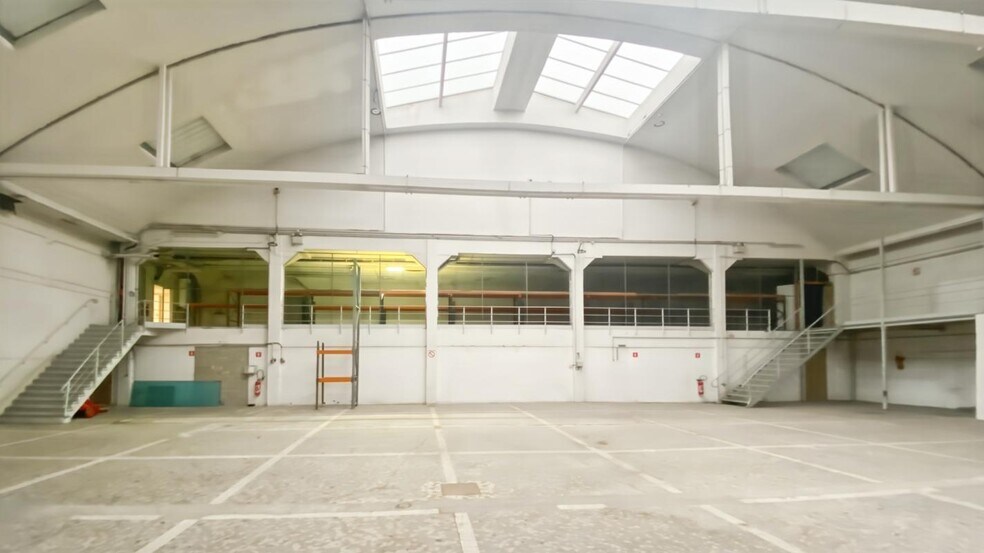 Industriel dans La Courneuve à louer - Photo du bâtiment - Image 2 de 4