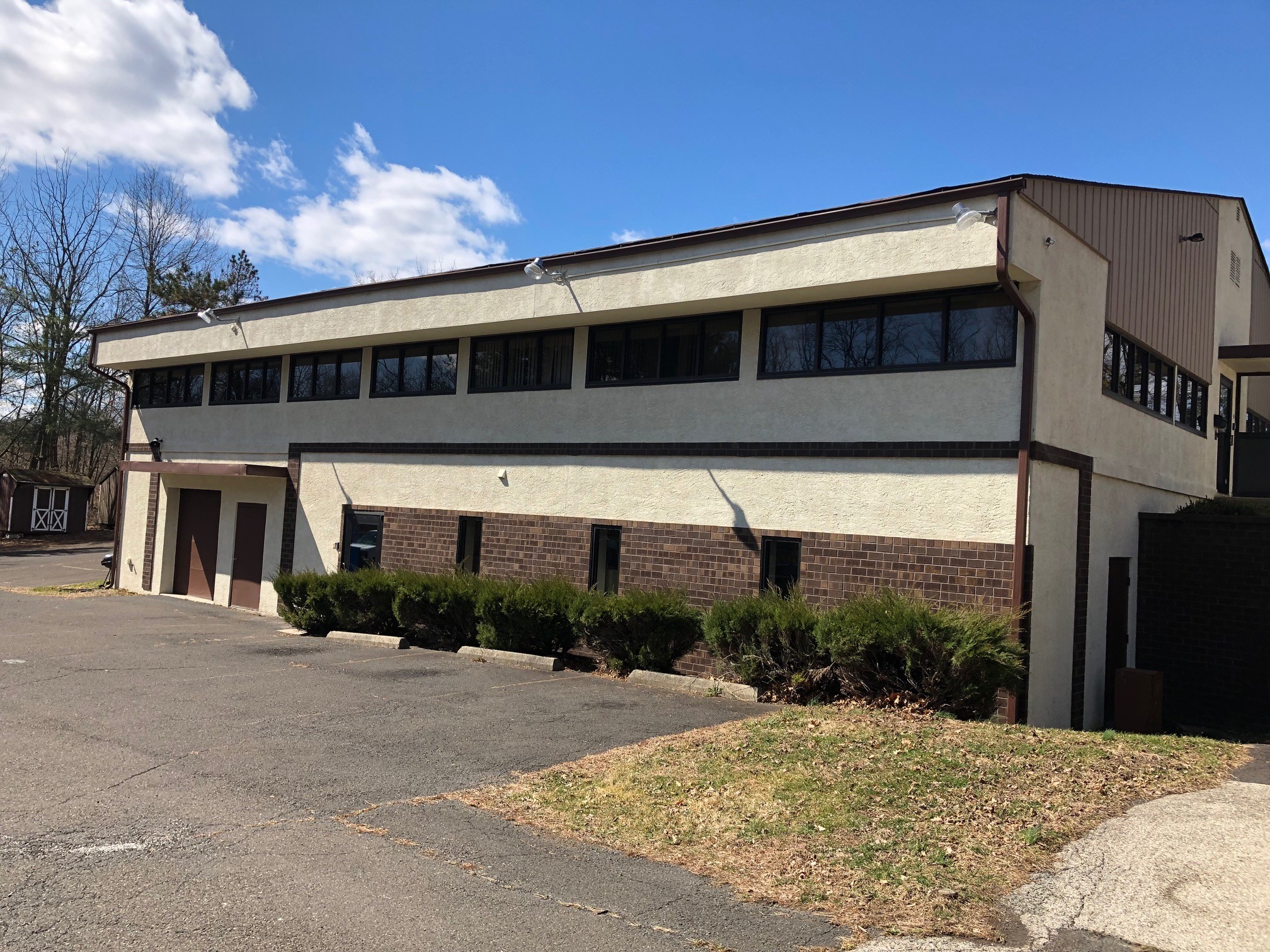 1035 Camp Hill Rd, Fort Washington, PA for lease Primary Photo- Image 1 of 4