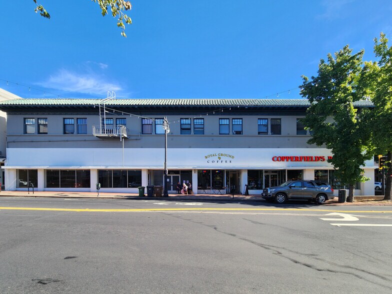 1009 B St, San Rafael, CA à louer - Photo du bâtiment - Image 1 de 3