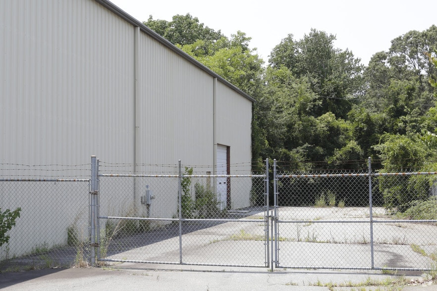 947 W Main St, Forest City, NC for sale - Building Photo - Image 3 of 4