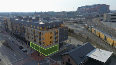 229 S Delaware St, Indianapolis, IN à louer Photo du bâtiment- Image 1 de 5