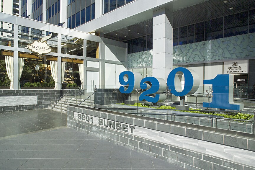 9201 W Sunset Blvd, West Hollywood, CA à louer Photo du bâtiment- Image 1 de 5