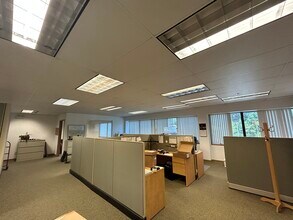 322 E Main St, Branford, CT à louer Photo intérieure- Image 2 de 6