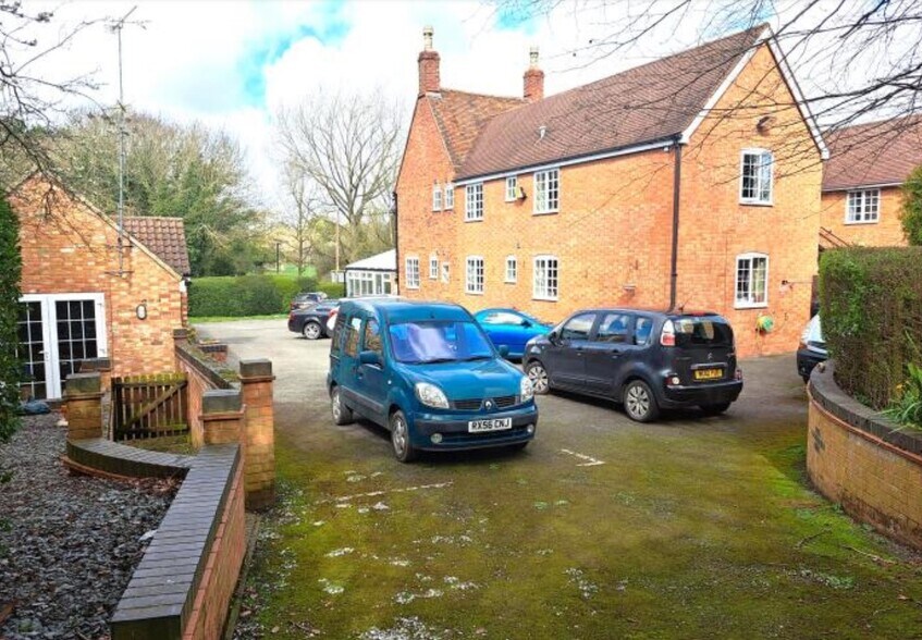 72 High St, Riseley à vendre - Photo du bâtiment - Image 2 de 3