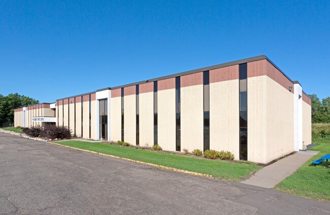 Plus de détails pour 2042 Wooddale Dr, Woodbury, MN - Coworking à louer