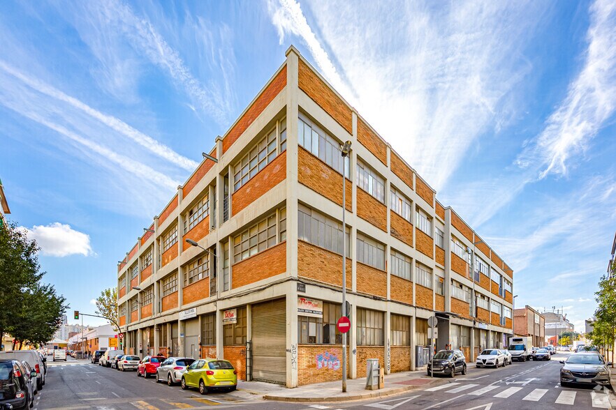 Industriel dans L'Hospitalet de Llobregat, Barcelona à louer - Photo du bâtiment - Image 3 de 4