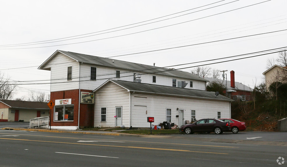 1202 N Royal Ave, Front Royal, VA à vendre - Photo principale - Image 1 de 6