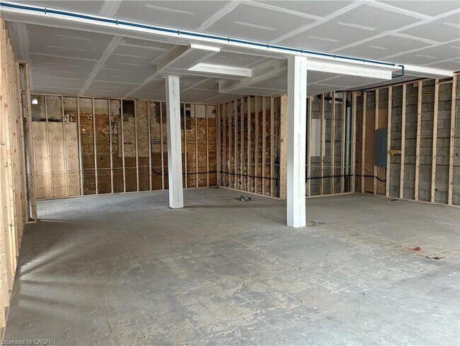 Plus de détails pour 63 Queensway W, Simcoe, ON - Bureau à louer