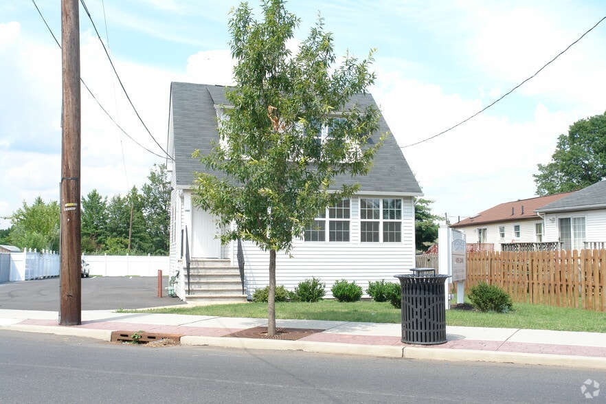 1462 Roosevelt Ave, Carteret, NJ for sale - Building Photo - Image 2 of 3