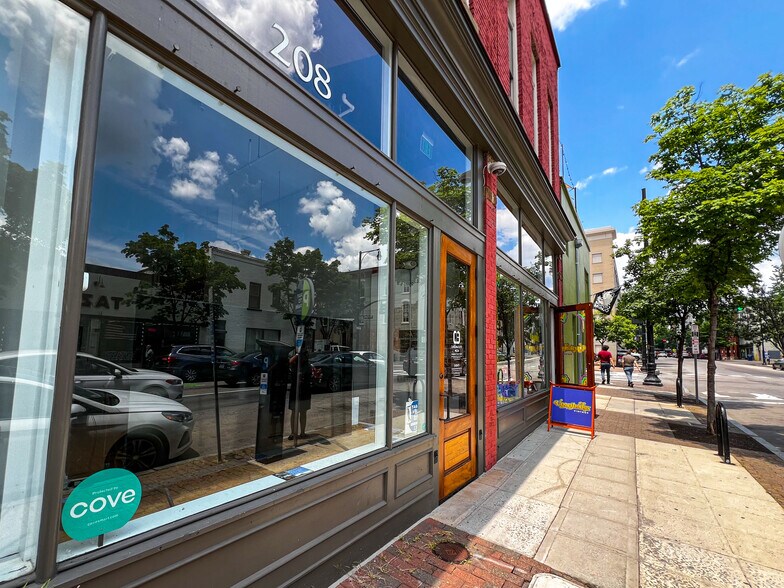 208 S Wilmington St, Raleigh, NC à louer - Photo principale - Image 1 de 9