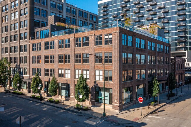 More details for 920 N Franklin St, Chicago, IL - Office for Lease