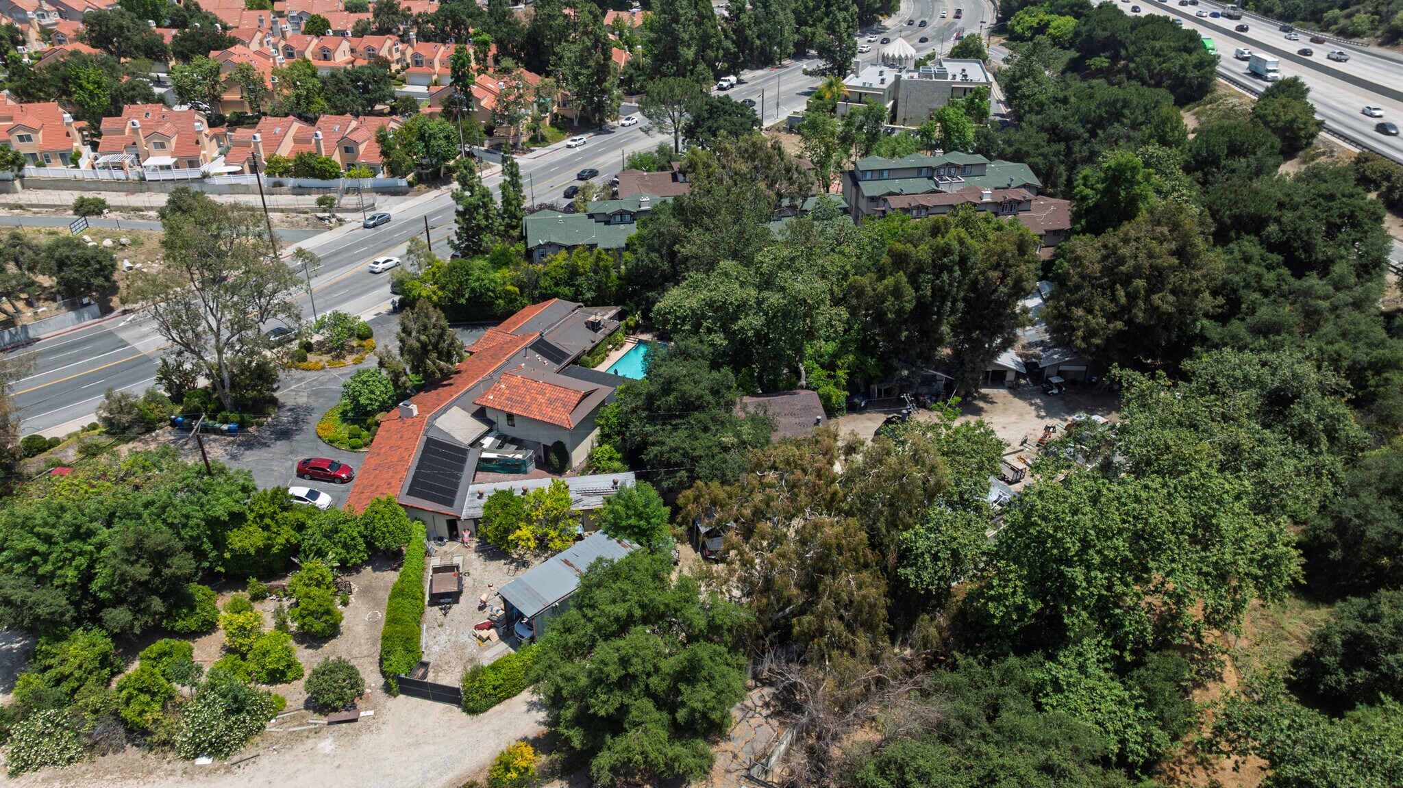 6320 Honolulu Ave, La Crescenta, CA à vendre Aérien- Image 1 de 18