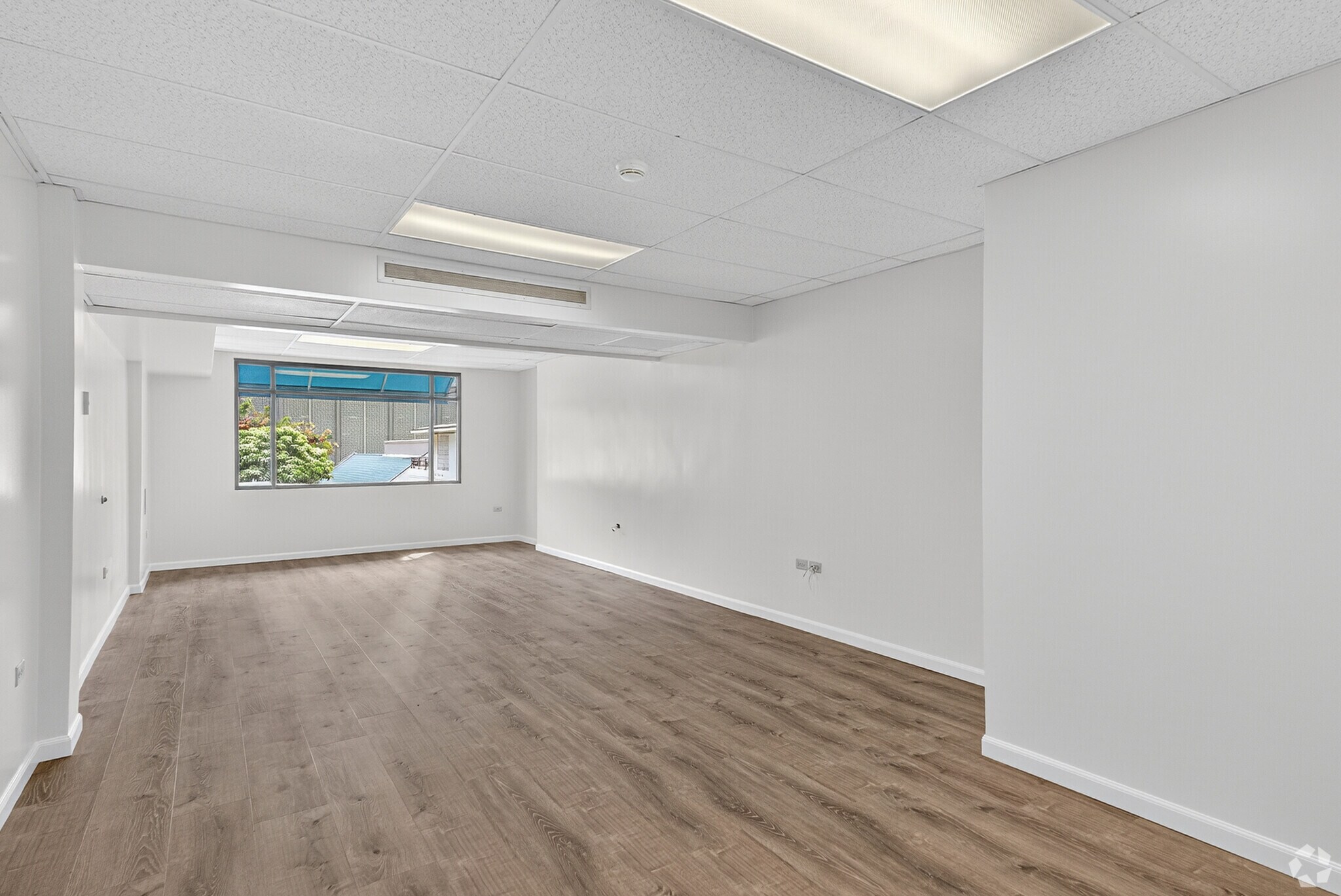 345 Royal Hawaiian Ave, Honolulu, HI for lease Interior Photo- Image 1 of 7