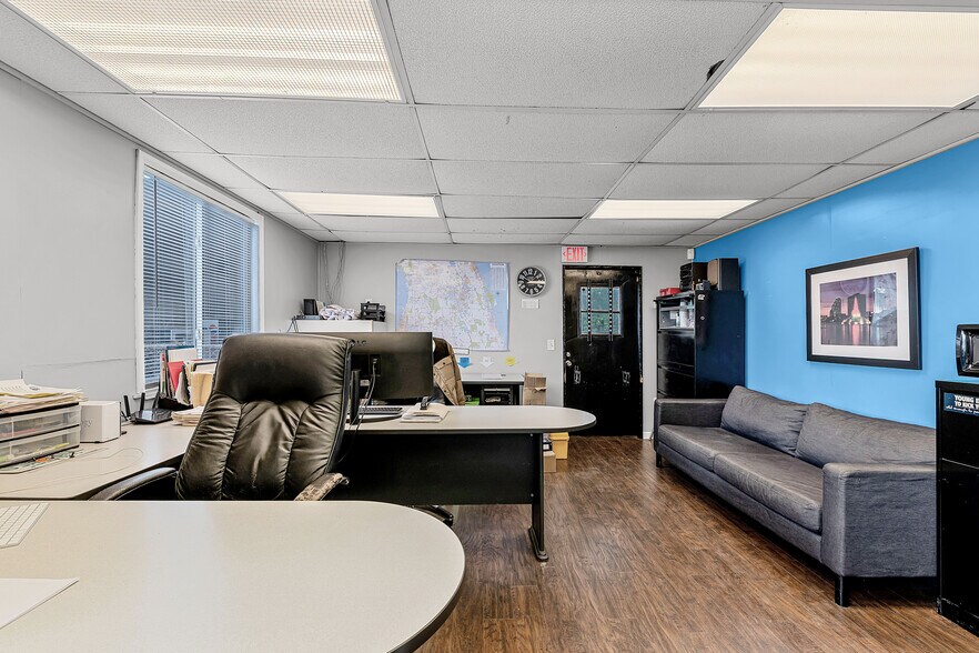 8130 N Orange Blossom Trl, Orlando, FL for sale - Interior Photo - Image 3 of 5