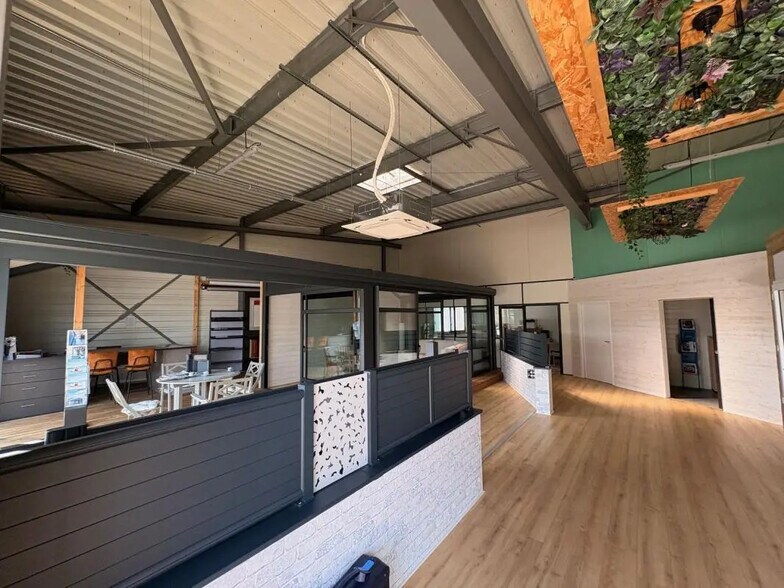 Commerce de détail dans Carquefou à louer - Photo intérieure - Image 2 de 12