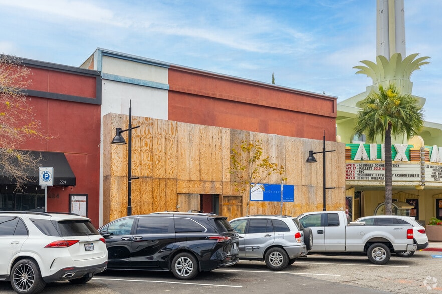 222 N Brand Blvd, Glendale, CA for lease - Primary Photo - Image 3 of 28
