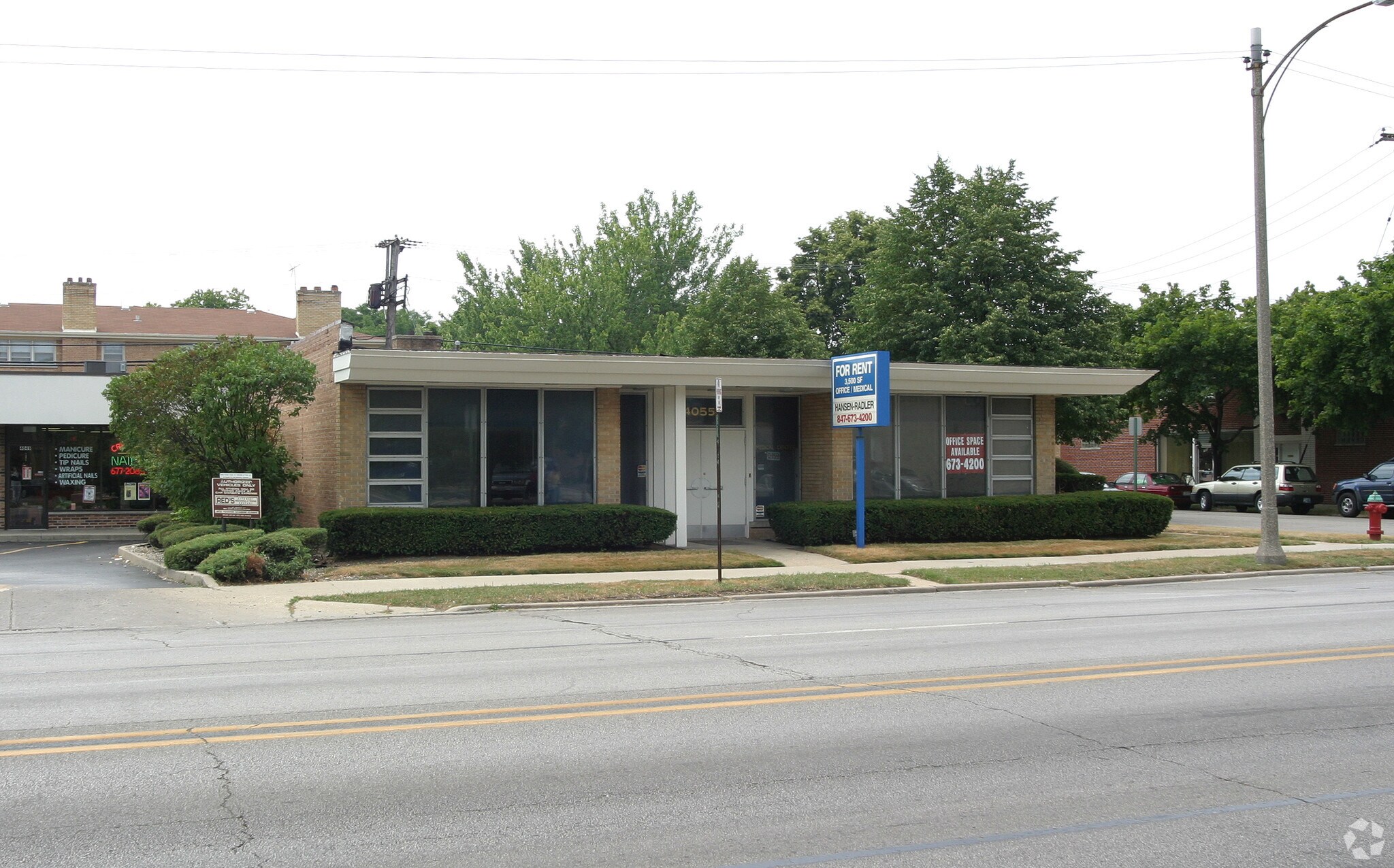 4055 W Oakton St, Skokie, IL for lease Primary Photo- Image 1 of 3