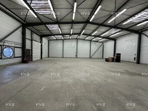 1140 Rue André Ampère, Aix-en-Provence for sale Interior Photo- Image 2 of 2