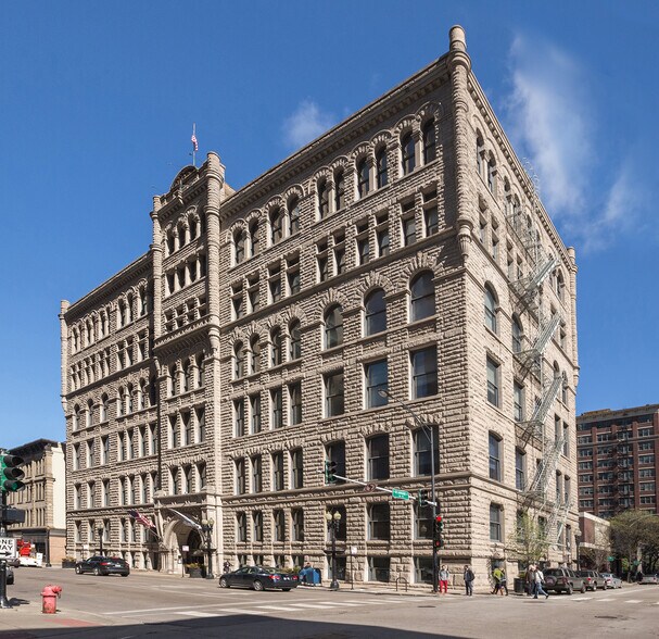 54 W Hubbard St, Chicago, IL for lease - Building Photo - Image 1 of 11
