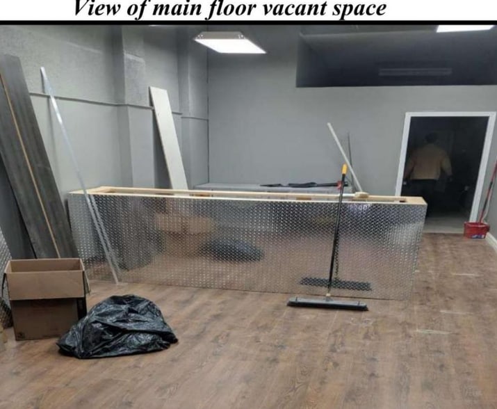 80 Colborne St, Brantford, ON for sale - Interior Photo - Image 2 of 5